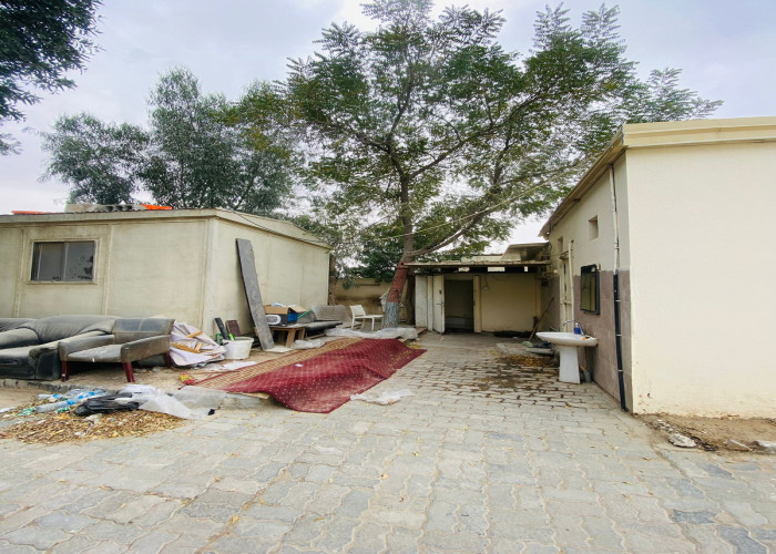 Restaurant with equipment for sale in sharjah.