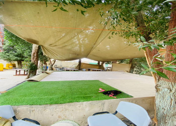 Restaurant with equipment for sale in sharjah.