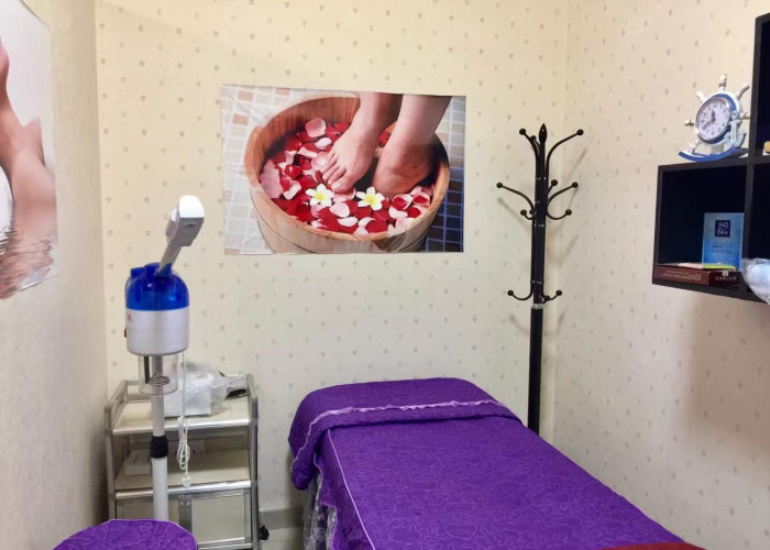 Ladies Beauty saloon for Sale