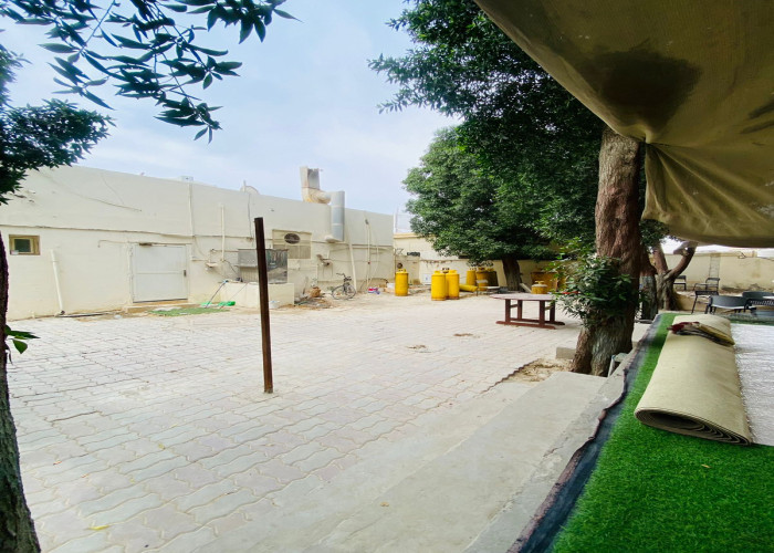 Restaurant with equipment for sale in sharjah.