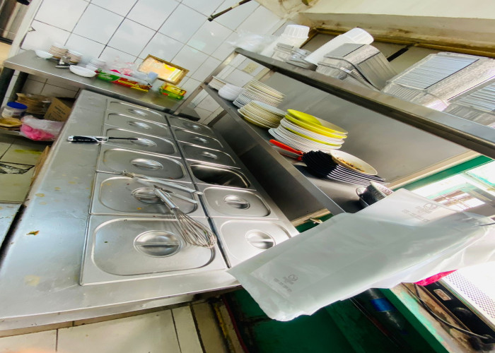Restaurant with equipment for sale in sharjah.