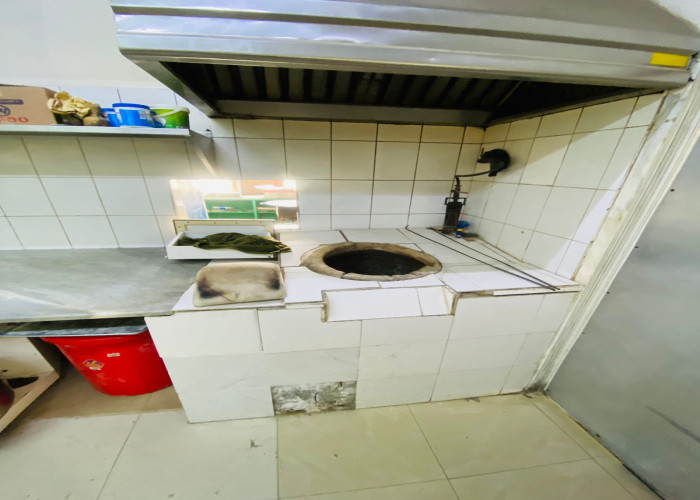 Restaurant with equipment for sale in sharjah.
